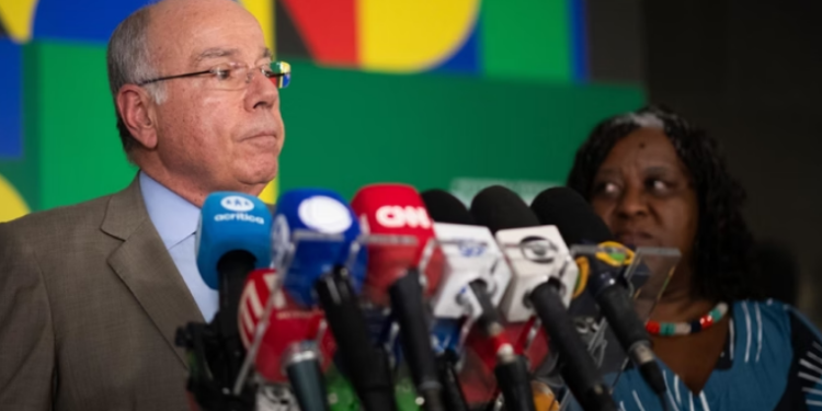 Condições das deportações americanas geram reações no governo brasileiro, mas Lula opta por pragmatismo