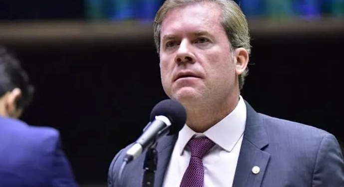 Marx Beltrão critica decreto que regulamenta uso da força por policiais e promete ação no Congresso
