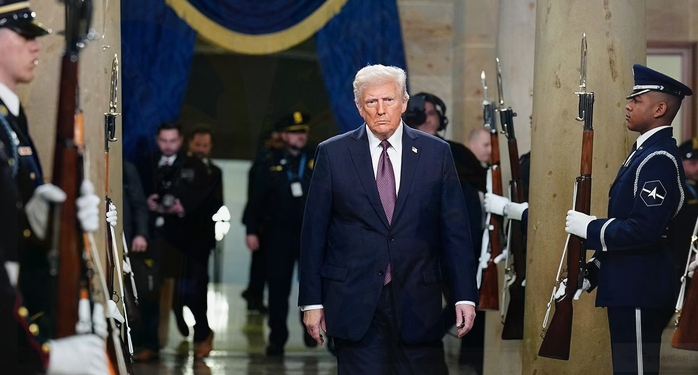 Donald Trump declara emergência nacional na fronteira com o México e endurece políticas migratórias em cerimônia de posse