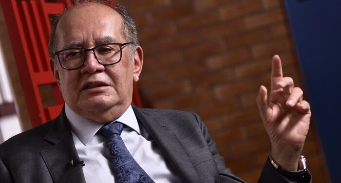 Gilmar Mendes defende delação de Mauro Cid e responde a acusações de Bolsonaro