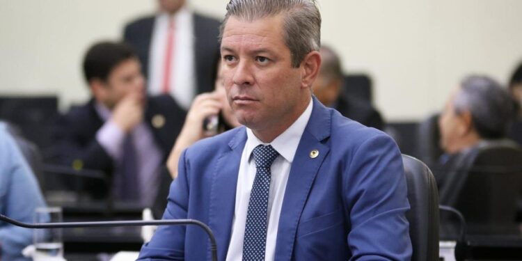 “Câmeras corporais em PMs fortalecem criminosos e enfraquecem a segurança”, afirma Cabo Bebeto