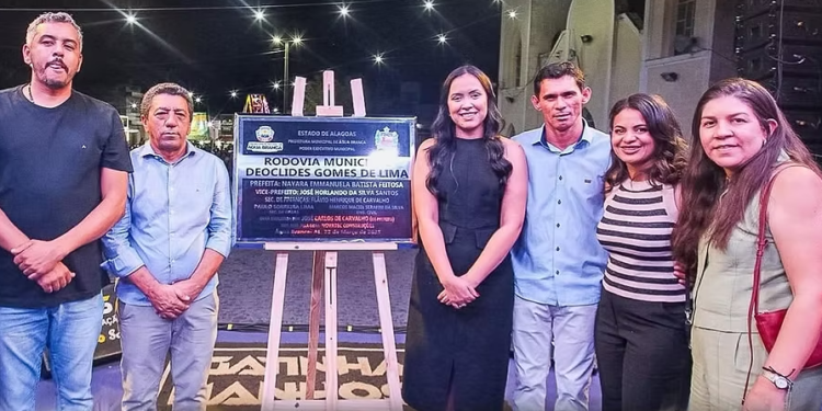 Prefeita de Água Branca inaugura pavimentação de rodovia no distrito Alto dos Coelhos