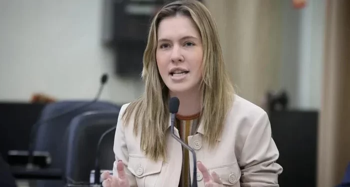 Cibele Moura condena declaração misógina de senador e reforça luta por espaço feminino na política