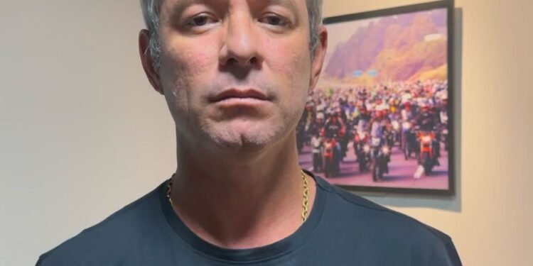 Cabo Bebeto propõe lei contra desrespeito à fé cristã e conteúdos pornográficos