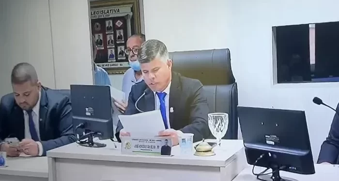 Caixa Econômica bloqueia contas da Prefeitura de Rio Largo após disputa política