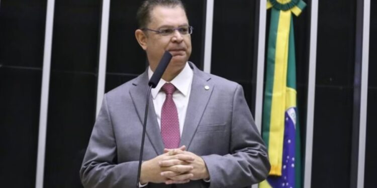 PL pressiona Motta por anistia e ameaça reter emendas de comissões