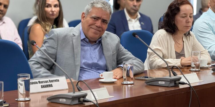 Secretário Gino César destaca diálogo contínuo para uma gestão ambiental eficiente em reunião da Tripartite Nacional
