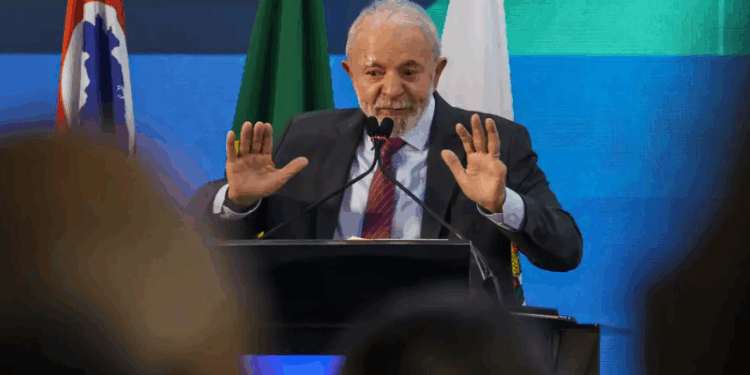 Lula será o primeiro homenageado desde Pedro II na Academia Francesa em Paris