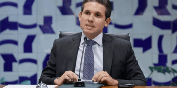 Motta alfineta governo: “Não pode gastar sem freio e passar volante para o Congresso”