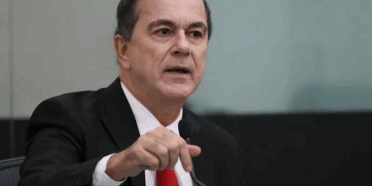 Couvert: estabelecimentos de AL podem ser obrigados a repassar valor integral a artistas