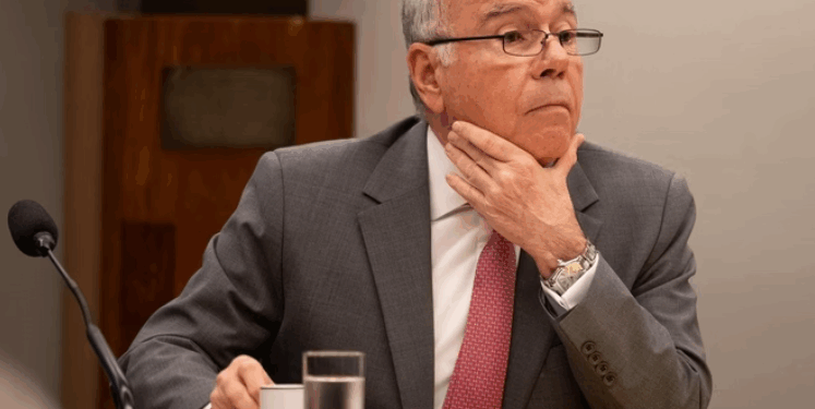 Oposição busca impeachment do chefe da diplomacia de Lula