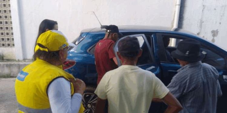 Homem desaparecido é resgatado no Centro de Maceió e reencontra família