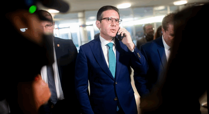 Motta ameaça anular decreto do IOF e propõe revisão de isenções fiscais