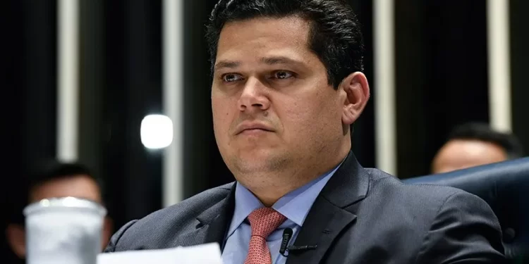 Fim da reeleição pode ir à votação no Senado na próxima semana, diz Alcolumbre