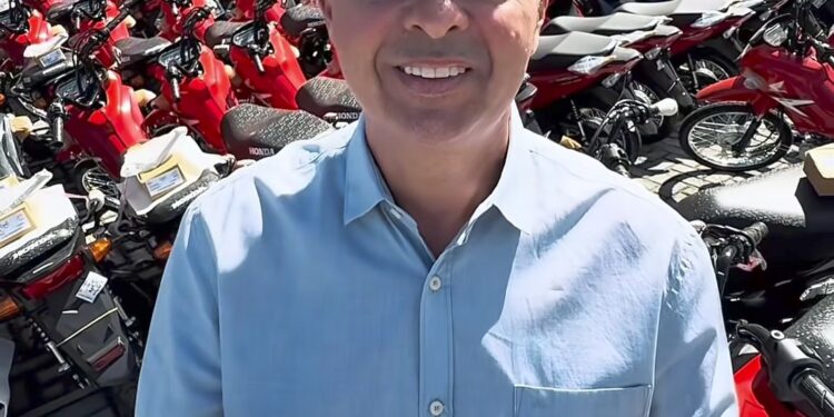 Prefeito de Cacimbinhas anuncia grande sorteio para comemoração do Dia das Mães