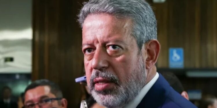 Câmara instala comissão para analisar isenção do IR para quem ganha até R$ 5 mil