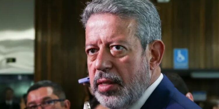Câmara inicia debate sobre nova lei do Imposto de Renda na terça-feira