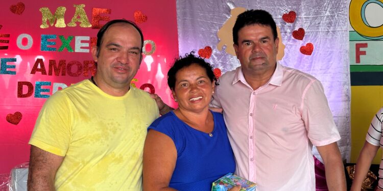 Deputado André Silva participa das comemorações do Dia das Mães em Junqueiro