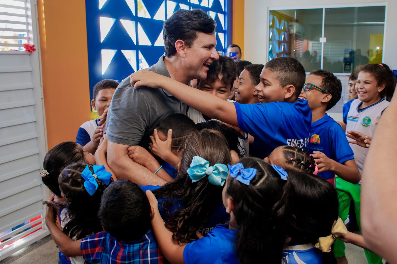 Prefeito Marcelo Beltrão inaugura nova escola em Lagoa do Pau