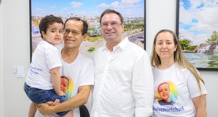 Arapiraca se mobiliza para comprar remédio para menino com doença rara