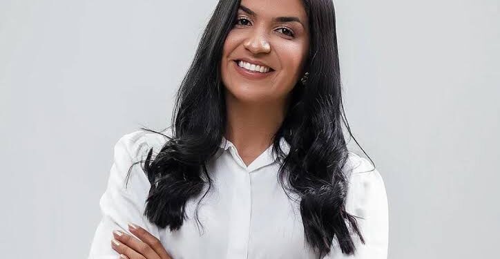 Prefeita de São Luís do Quitunde anuncia reajuste de 7% no piso salarial dos servidores da educação