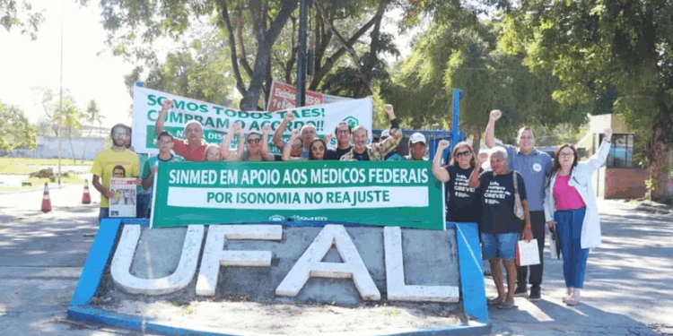 Servidores da Ufal cobram do governo Lula valorização e melhores condições