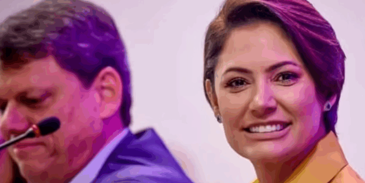 Tarcísio descarta chapa presidencial com Michelle Bolsonaro como vice