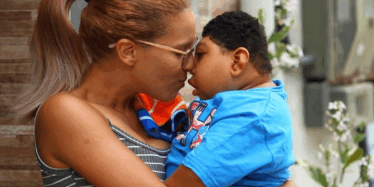 Congresso derruba veto de Lula e retoma pensão vitalícia a crianças vítimas da Zika