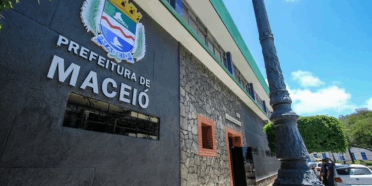 Prefeitura de Maceió decreta ponto facultativo nos dias 20 e 23 de junho