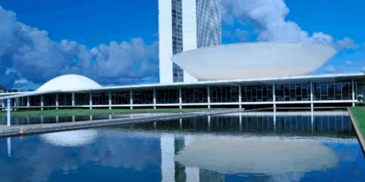 AL mantém seus nove deputados federais