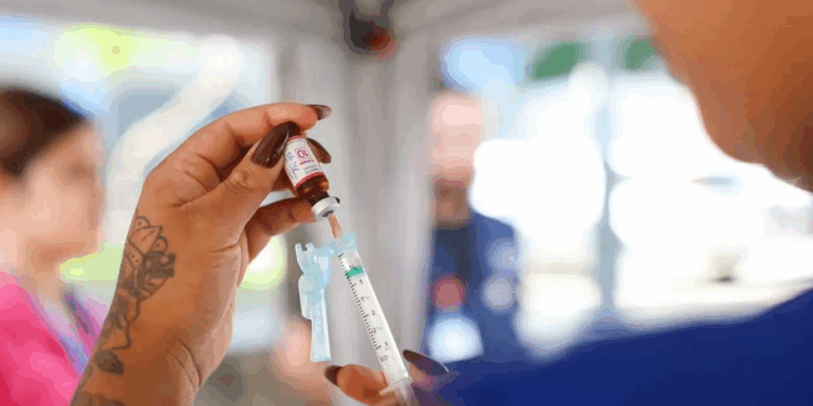 Dose de reforço de vacina contra meningite terá proteção maior