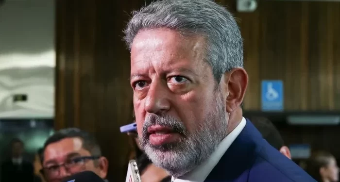 CUT acusa Arthur Lira de barrar isenção do IR para quem ganha até R$ 5 mil