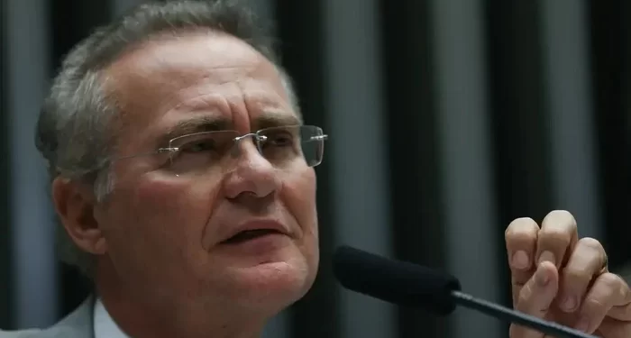 Renan Calheiros relata projeto que reduz encargos para contratação de jovens em busca do primeiro emprego