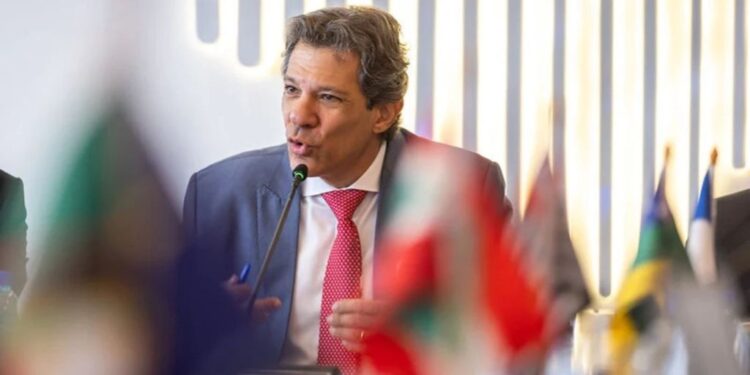 Haddad defende ajuste no IOF e avanço das reformas estruturais