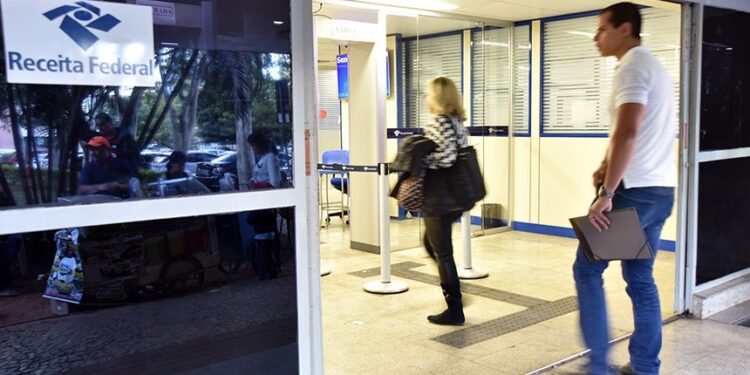 Senado vai analisar isenção do IR para dois salários mínimos