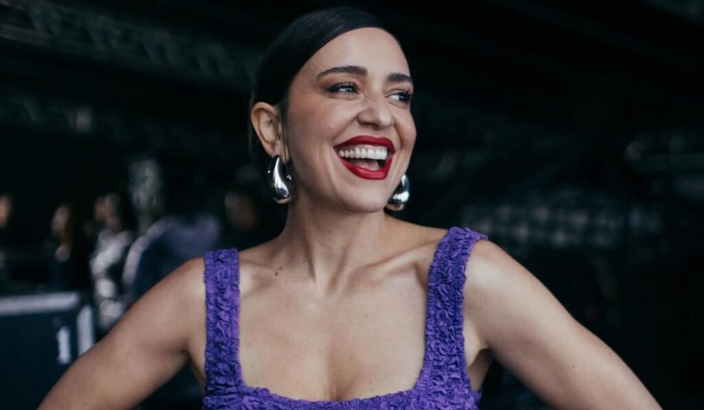 Governo paga R$ 168 mil para show de Roberta Sá em jantar com Lula e Macron na França