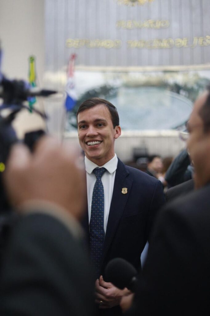 Deputado Leonam tem 100 leis sancionadas em dois anos de mandato