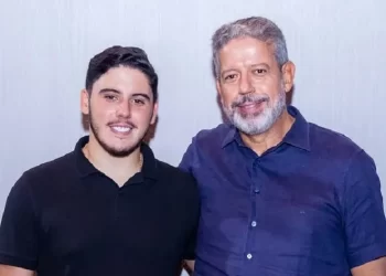 Com foco no Senado, Lira começa a preparar o filho para sucedê-lo na Câmara