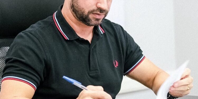 Paulo terá novo nome para a ALE em 2026: sai Carla, entra Paulinho