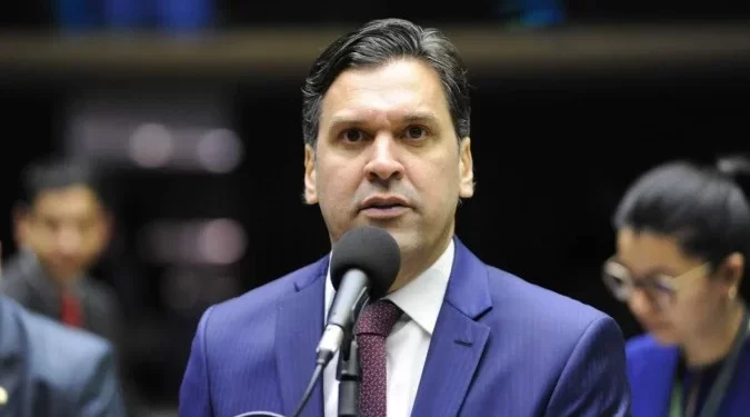 “Fica inviável o esforço concentrado para os acordos”, diz Isnaldo após impasse na Câmara