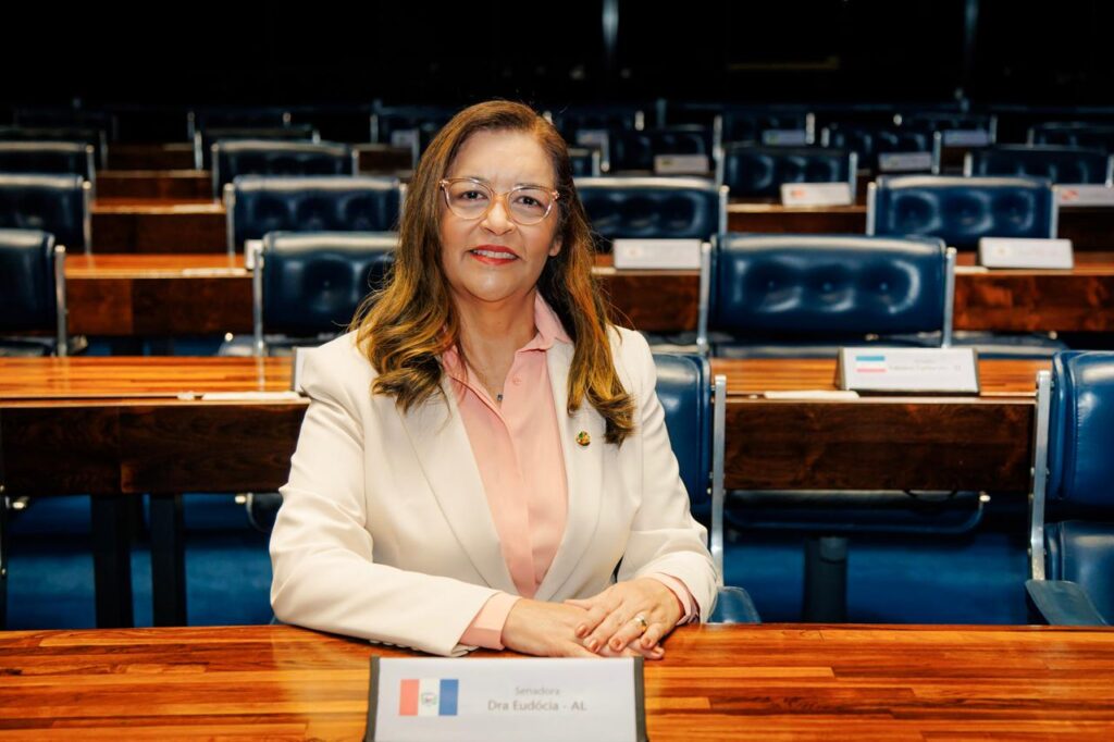 Senadora Dra. Eudócia reforça pedido de apoio na reta final da votação do Prêmio Congresso em Foco 2025
