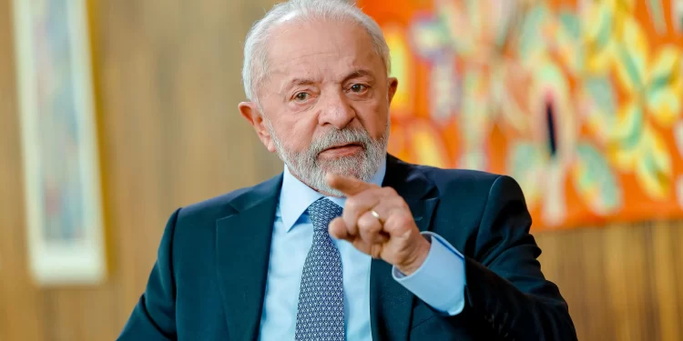 Aprovação de Lula sobe após tarifaço de Donald Trump, aponta Atlas/Bloomberg