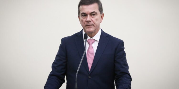 Desafio de Ronaldo Medeiros é juntar os pedaços do PT após uma eleição cheia de acusações