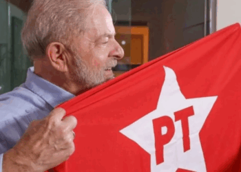 PT vê sucesso inédito nas redes e vai manter pressão sobre o Congresso