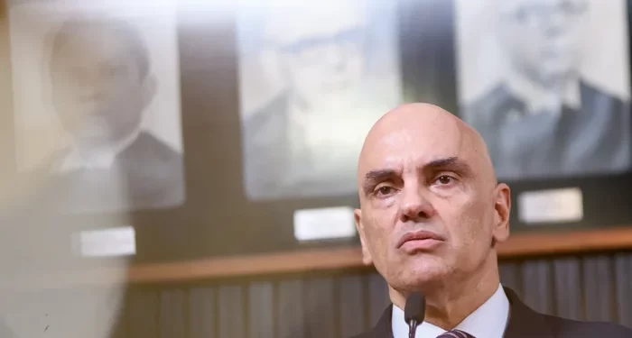 AGU consulta advogados nos EUA e aguarda documentos para defender Moraes em ação internacional