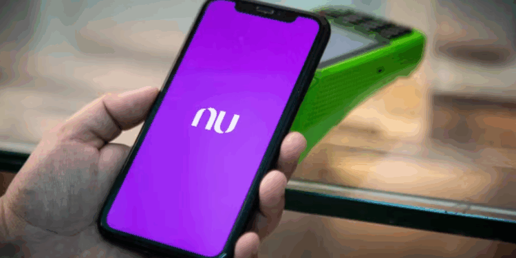 Dinheiro bloqueado? Clientes do Nubank reclamam de falha no aplicativo