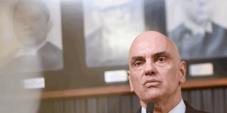 AGU de Lula pede que ação contra IOF no STF fique com Moraes