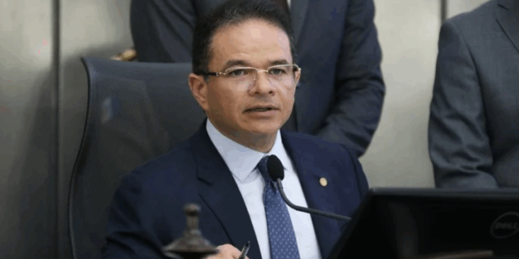 “É o nosso melhor quadro”, diz Marcelo Victor sobre Renan Filho