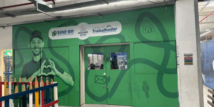 Sine Maceió oferta vagas para Call Center em regime home office