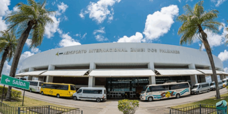 Programa Voa Brasil soma 45 mil passagens vendidas a aposentados por até R$ 200